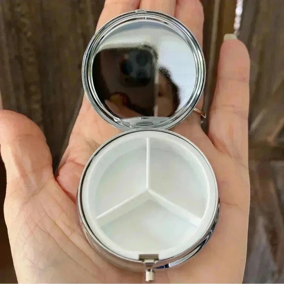 Gorgeous Hummingbird Pillbox Container Silver 3 Compartment - Picture 2 of 3